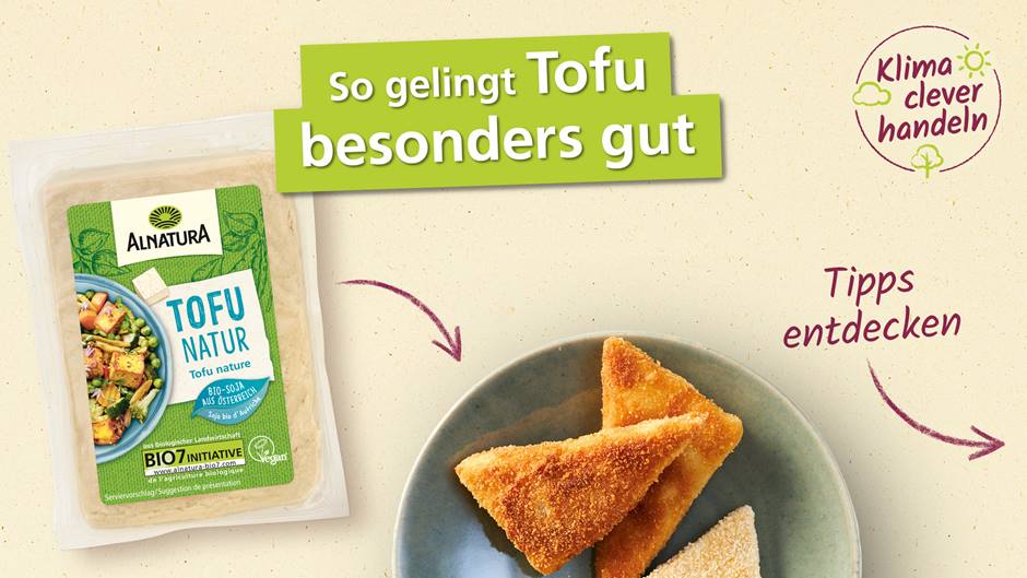 Alnatura Tofu Natur und Teller mit paniertem Tofu