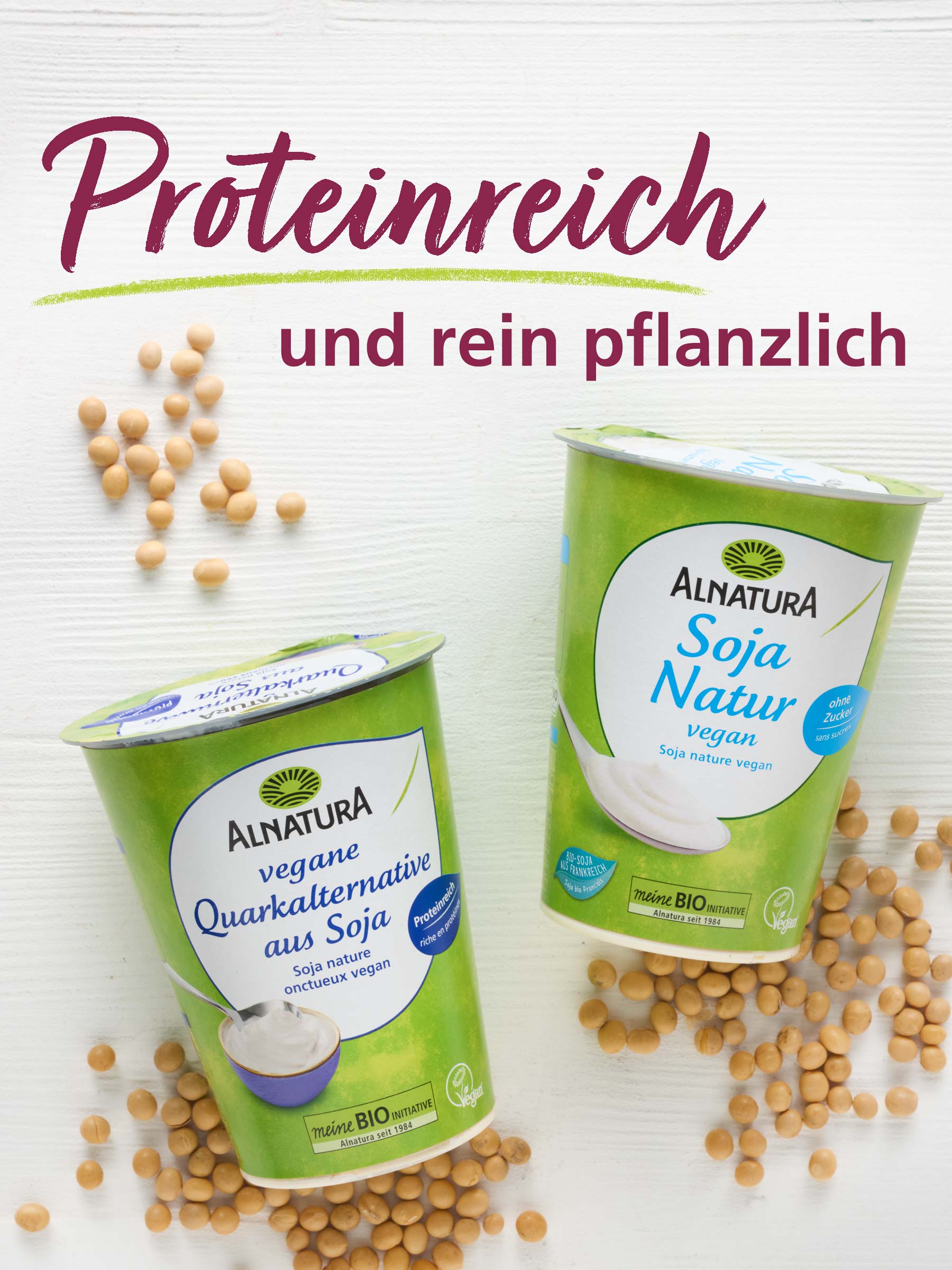 Werbetafel für pflanzliche Alnatura Produkt-Alternativen zu Kuhmilch und Milchprodukten