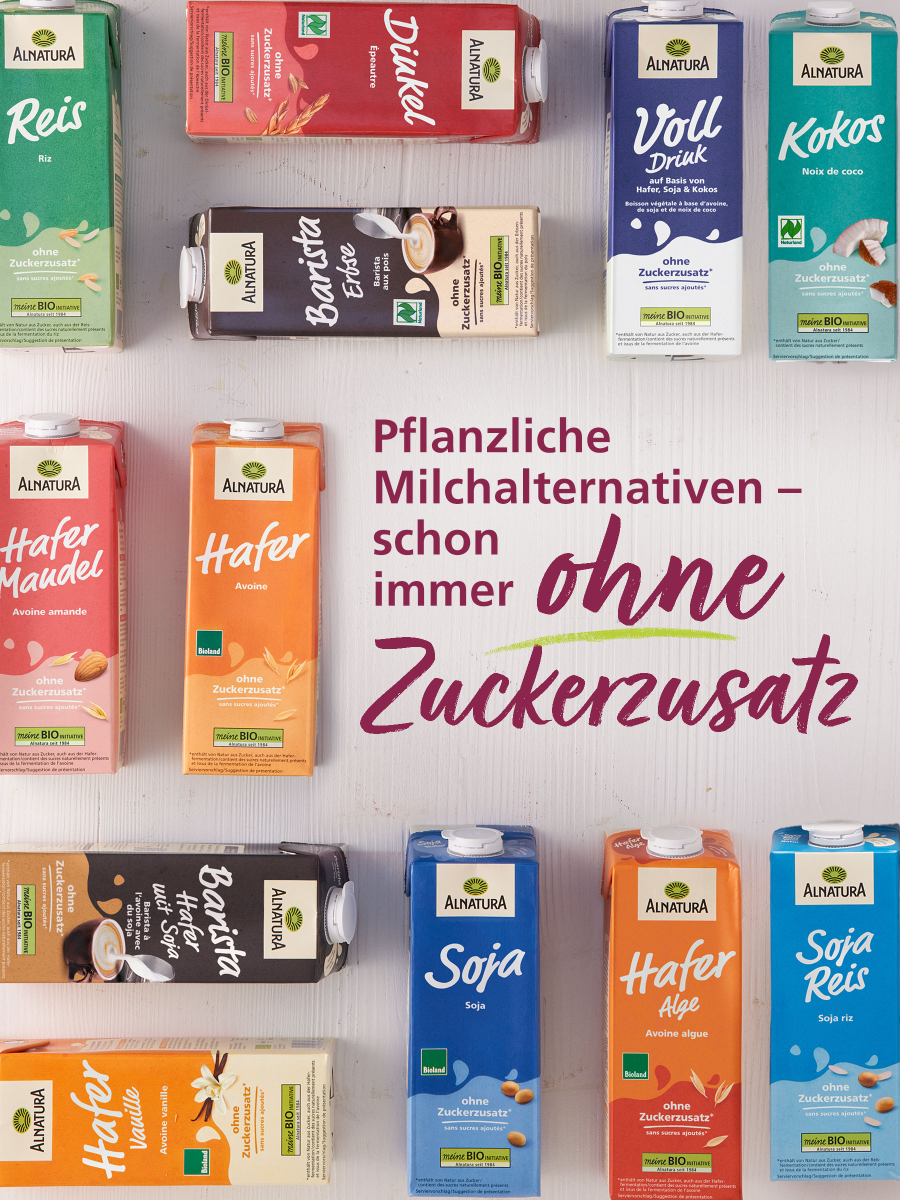 Werbetafel für pflanzliche Alnatura Produkt-Alternativen zu Kuhmilch und Milchprodukten