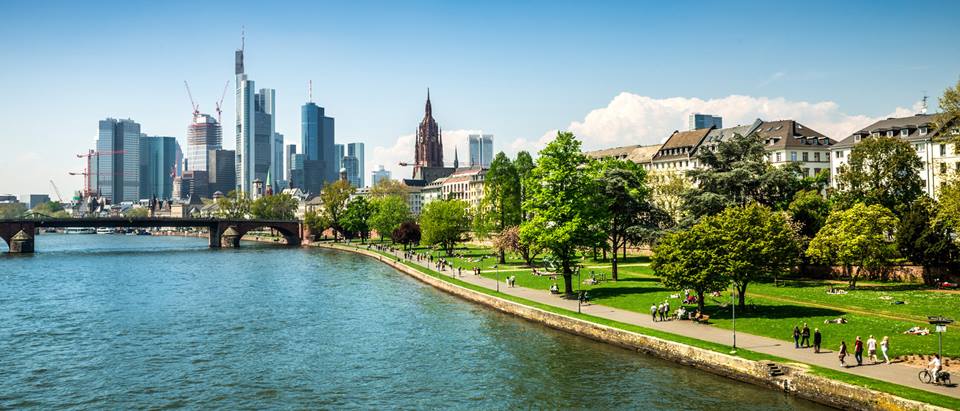 Alnatura Frankfurt: Main Ufer in Frankfurt