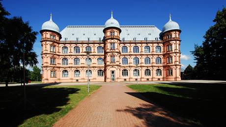 Alnatura Karlsruhe: Karlsruher Barock-Schloss