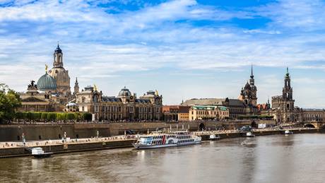 Alnatura Dresden: Flusslauf der Elbe in Dresden