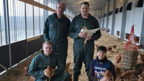 Alnatura Eierbauern: Familie Schmücker aus 59929 Brilon-Nehden