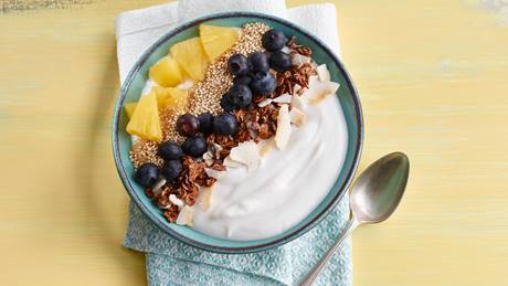 Alnatura Rezept: Kokos-Frühstücks-Bowl