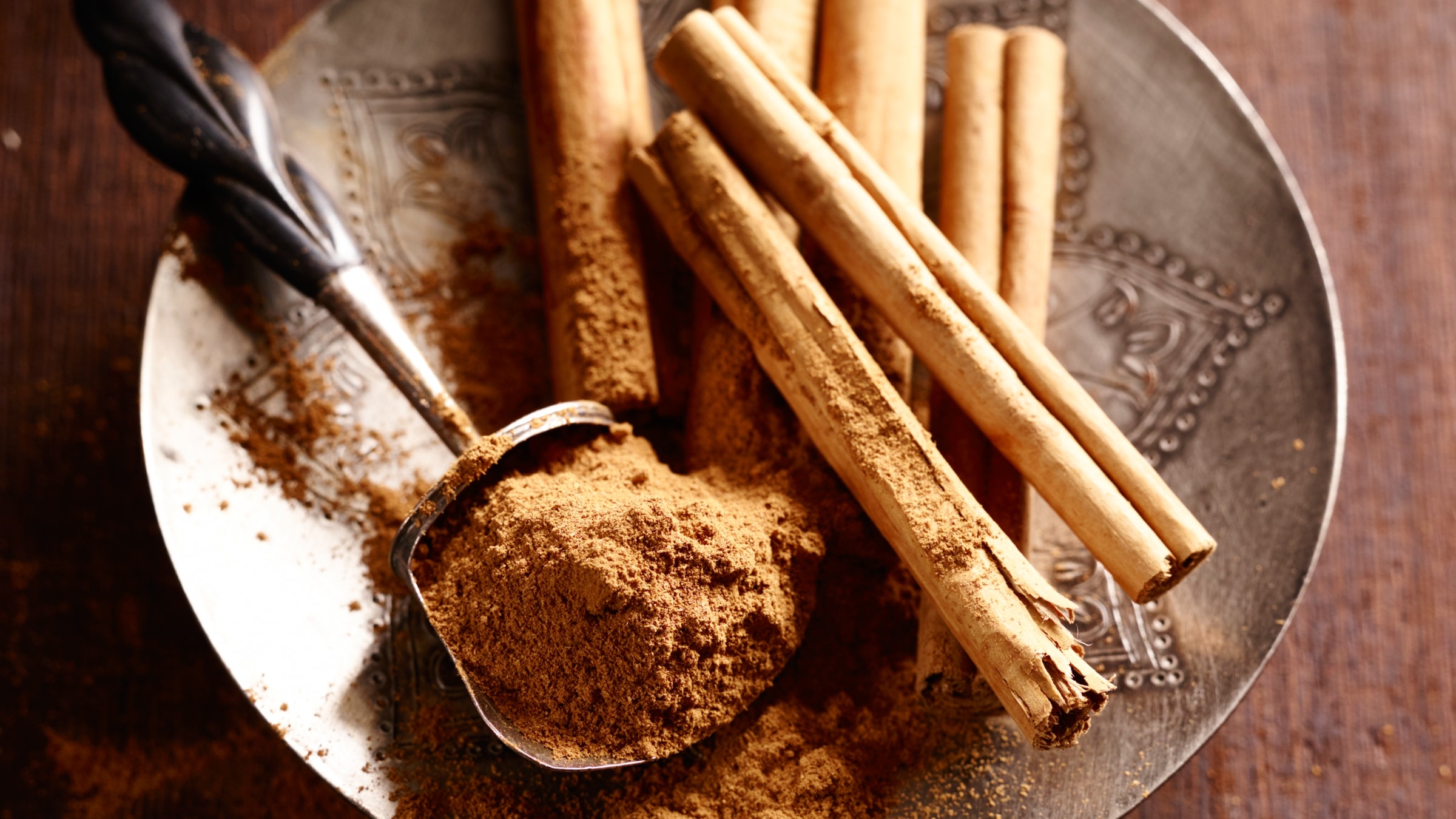 Zimt: Herstellung, Herkunft &amp; Verwendung der Zimtstange | Alnatura