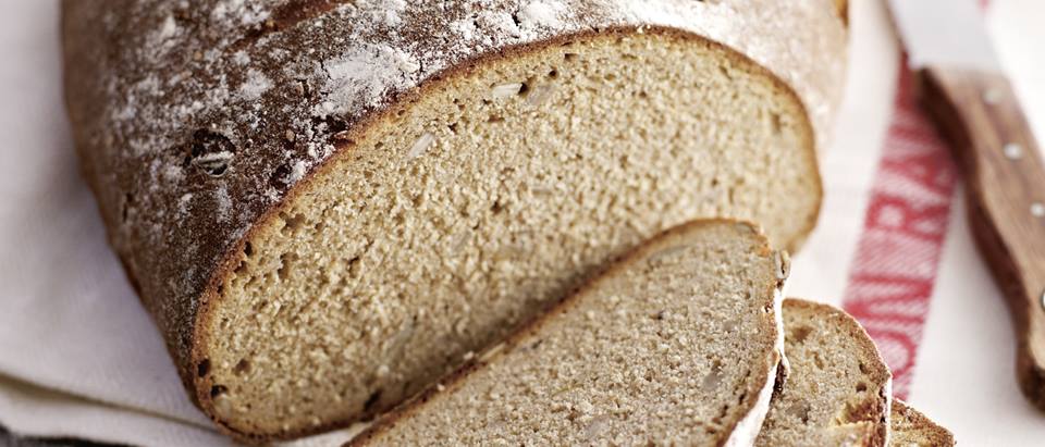 Gersterbrot frisch gebacken - Brot selber backen