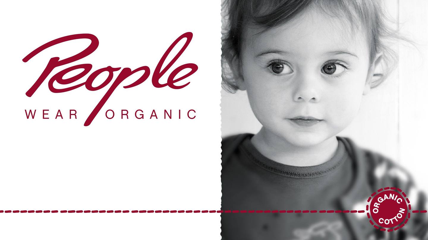 Logo von People Wear Organic und Bild eines Kleinkindes