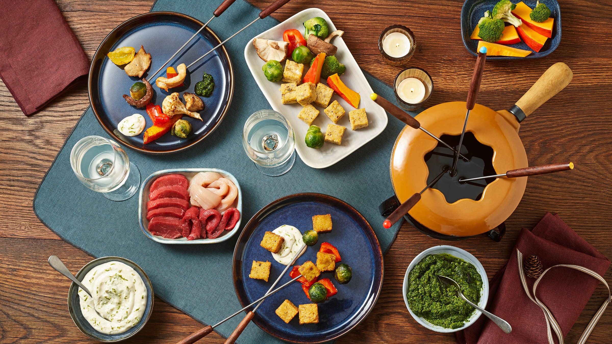 Fondue mit Fleisch, Käse und Schokolade – Alnatura