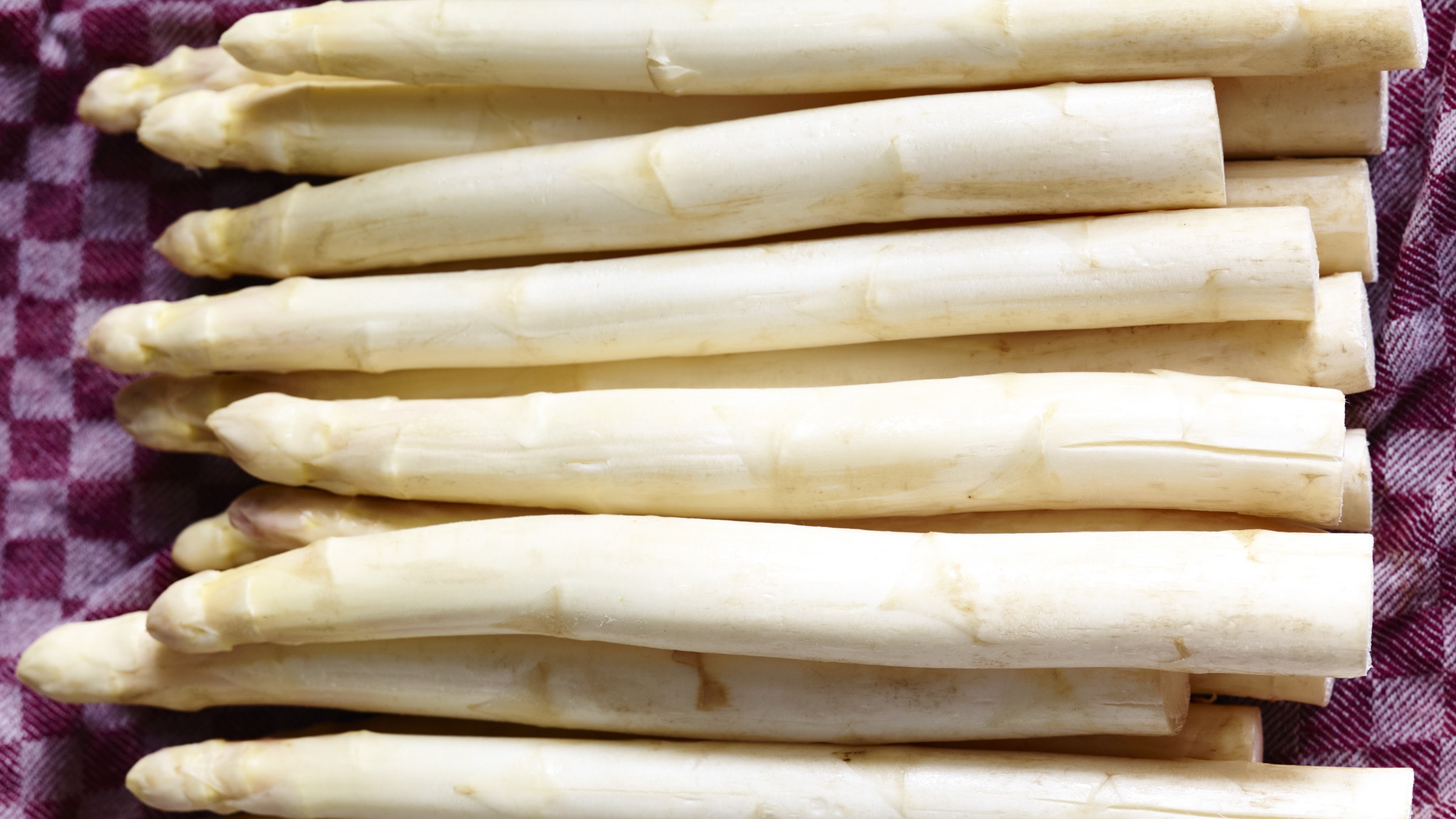 Spargel richtig aufbewahren: Das richtige Lagern & seine Haltbarkeit