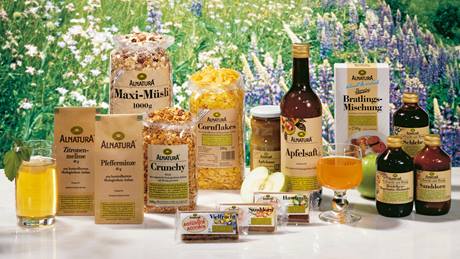 Alnatura Produkte im Design der Anfangsjahre des Unternehmens