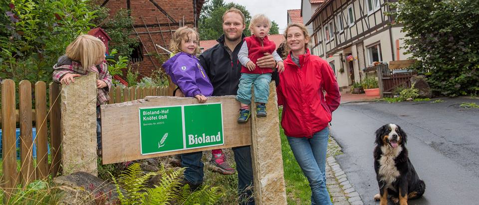 Alnatura Bio-Bauern Initiative Bauer Knoefel