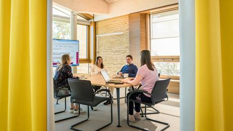 Bereich Markenkommunikation am Alnatura Campus 