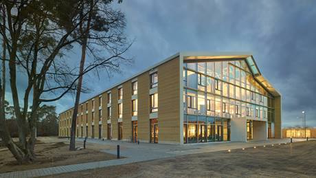 Alnatura Campus in Darmstadt am Abend