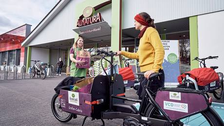 Lastenrad-Verleih bei Alnatura in Kooperation mit dem VCD