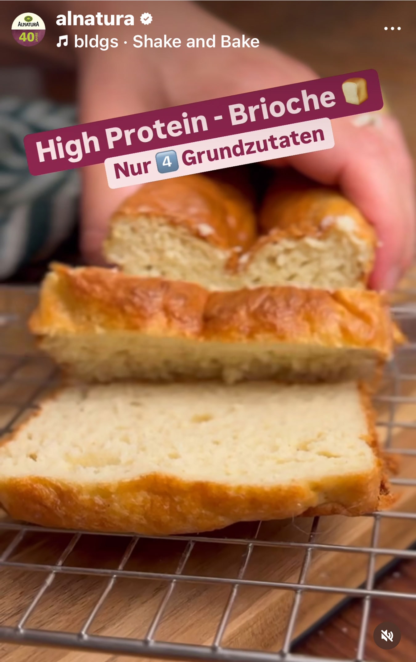 Video Startbild: Rezeptvideo für ein High Protein Brioche, dass zu sehen ist.