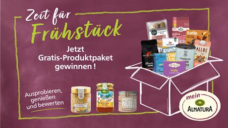 Das Bild zeigt eine Anzeige für ein Frühstücks-Gewinnspiel von Mein Alnatura. Im Zentrum stehen die Worte "Zeit für Frühstück" und "Jetzt Gratis-Produktpaket gewinnen!". Um diese Botschaft herum sind verschiedene Lebensmittelprodukte angeordnet, darunter Honig, Müsli, Tee, Kaffee und Nuss-Creme, die alle von Partner-Marken stammen. Die Produkte sind in einer skizzenhaften Kiste dargestellt, was den Eindruck eines reichhaltigen Frühstückspakets verstärkt. Am unteren Rand des Bildes befindet sich der Text "Ausprobieren, genießen und bewerten", was darauf hindeutet, dass die Empfänger des Gewinnpakets aufgefordert werden, die Produkte zu testen und zu bewerten. Das Mein Alnatura-Logo ist ebenfalls prominent platziert, um die Marke des Gewinnspiels hervorzuheben.