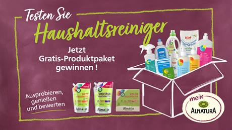 Das Bild bewirbt ein Gewinnspiel für Haushaltsprodukte und zeigt eine Auswahl an Reinigungsmitteln, die aus einer offenen Schachtel ragen.  Der Hintergrund des Bildes ist in einem dunklen, beerigen Lila gehalten, was eine warme und dennoch tiefe Atmosphäre schafft. Über dem Bild erstreckt sich in geschwungenen, großen, weißen Lettern der Schriftzug "Testen Sie". Darunter, in auffälligem, hellem Grün und in einer dynamischen, eher unkonventionellen Schrift, steht "Haushaltsreiniger". Darunter, wieder in Weiß und zentral platziert, die Aufforderung "Jetzt Gratis-Produktpaket gewinnen !". Am linken Bildrand, von oben nach unten verlaufend, sind zwei grobe, leuchtend grüne Kreidelinien zu sehen, die wie ein Rahmen wirken und den Textbereich optisch abgrenzen. Des Weiteren sind im unteren linken Drittel des Bildes weitere weiße, handgeschriebene Textzeilen zu lesen: "Ausprobieren, genießen und bewerten".  Im unteren Bereich des Bildes, teilweise aus einer wie mit weißer Kreide gezeichneten offenen Schachtel herausragend, ist eine Vielzahl von Reinigungsprodukten verschiedener Marken zu sehen. Links dominieren drei Produkte der Marke "AlmaWin" mit dem Zusatz "ÖKOPACK": zwei bunte Beutel mit flüssigem Waschmittel (eines für bunte Wäsche, eines als Universalwaschmittel mit Lavendelduft) und eine grüne Kartonschachtel mit Color Waschpulver. Daneben und dahinter befinden sich verschiedene Produkte der Marken "Klar" und "sonett". Dazu zählen Sprühflaschen für Flächenreiniger und Desinfektion, Spülmaschinen-Tabs, Spülmittel, Weichspüler und ein Allzweckreiniger. Die Produkte selbst sind in verschiedenen bunten Verpackungen gehalten, die sich visuell vom dunklen Hintergrund abheben. Auffallend sind die grünen Deckel und Etiketten, die den ökologischen Aspekt der Produkte unterstreichen. Zwischen einigen der Produkte sind kleine, grüne Quadrate zu sehen, die ebenfalls an Kreidezeichnungen erinnern.  Ganz unten rechts befindet sich ein ovales Logo in Beige mit einer dunkelroten Umrandung, das den Schriftzug "mein ALNATURA" enthält. Das Alnatura-Logo selbst ist grün und zeigt stilisierte Ähren oder Sonnenstrahlen.  Die Gesamtstimmung ist werbend und einladend, mit einem Fokus auf Natürlichkeit und Nachhaltigkeit, dargestellt durch die grünen Akzente und die ökologischen Marken, kombiniert mit der Aufforderung zum Ausprobieren und Gewinnen. Die Kreideoptik verleiht dem Ganzen einen persönlichen und handgemachten Touch.