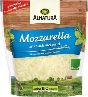 Mozzarella gerieben