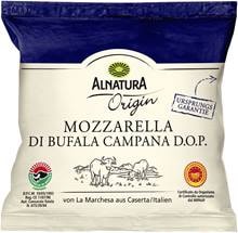 Mozzarella di bufala campana D.O.P.