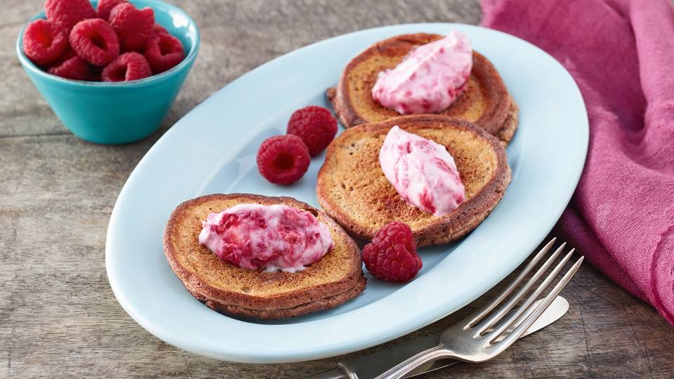 Pancakes mit Himbeerquark