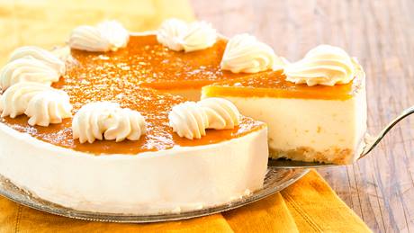 No Bake Frischkäse-Torte mit Pfirsich und Maracuja