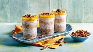 Schoko-Kokos-Chiapudding mit Mango