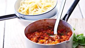Linguine mit Gemüsebolognese