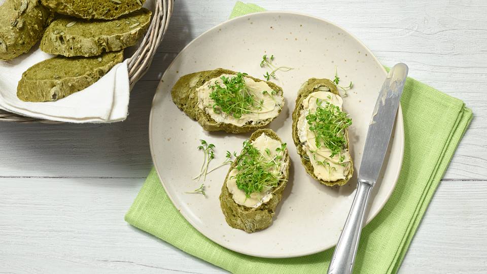 Grünes Matcha-Frühlingsbrot