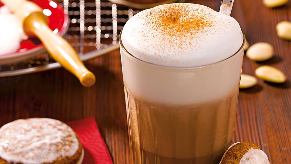 Weihnachtlicher Schoko-Macchiato