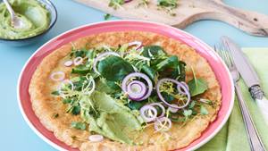 Vegane Pfannkuchen mit Avocado-Creme