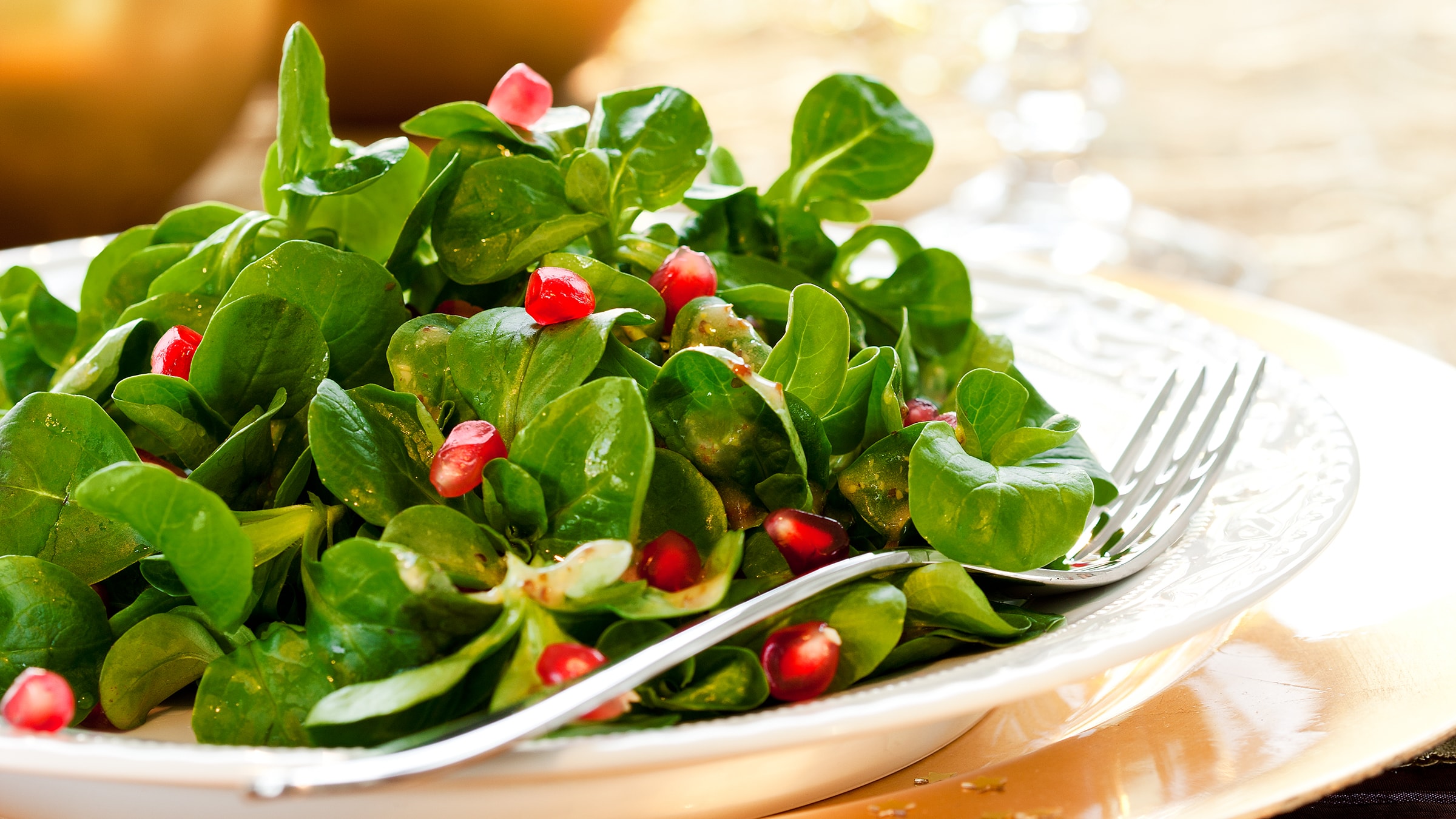 Feldsalat mit Senf-Vinaigrette und Granatapfel Rezept selbst machen ...