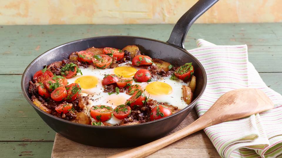 Orientalische Bratkartoffeln mit Ei (One Pan)