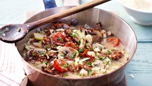 Rotes Risotto mit Fenchel, Pilzen und Tomaten