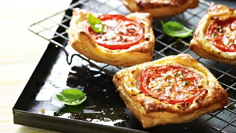 Tomaten-Blätterteig-Tartes