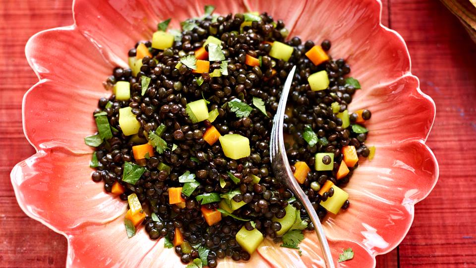 Asiatischer Linsensalat mit Koriander