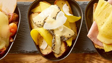 Mango mit Kokos und Le Duc Pfeffer aus dem Raclette-Grill