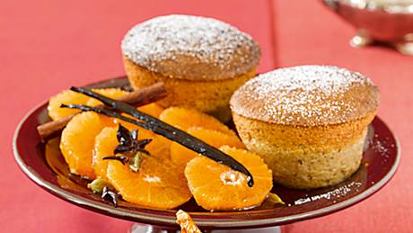 Gebackener Zimtpudding mit Clementinen und Mandelkrokant