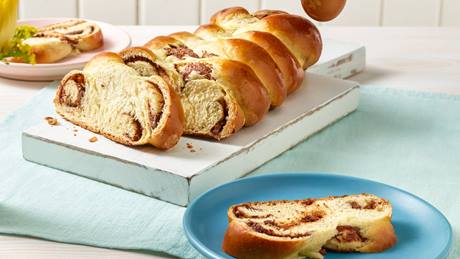 Schoko-Nuss-Hefezopf