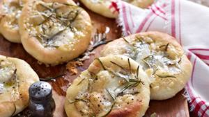 Pecorino-Fresco-Fladen mit Rosmarin