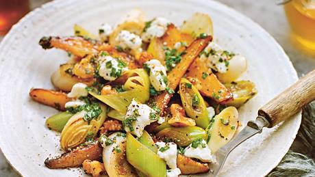 Birnen-Lauch-Gemüse mit Ziegenkäse und Honig-Vinaigrette