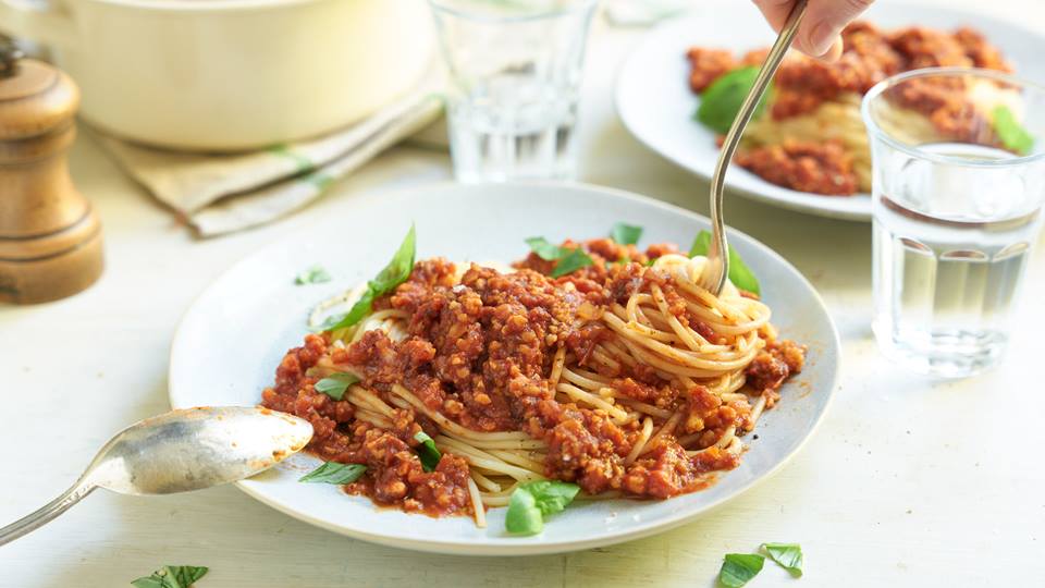 Spaghetti mit Soja-Bolognese