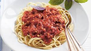 Spaghetti mit Soja-Bolognese