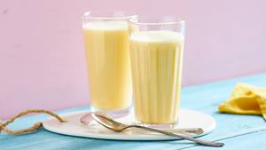 Buttermilch-Mango-Shake