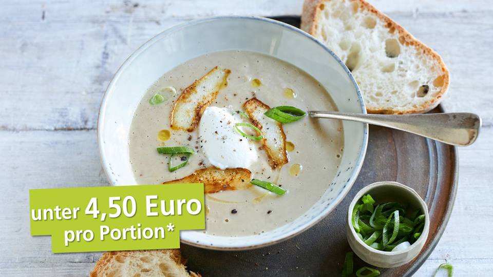Maronen-Cremesuppe mit Ziegenkäse und Birne