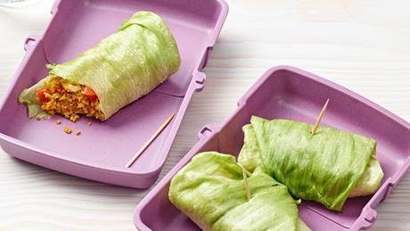 Gefüllte Salatröllchen mit Kokoscurry