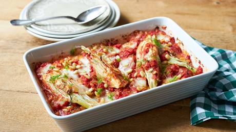 Überbackener Fenchel in Tomatensauce