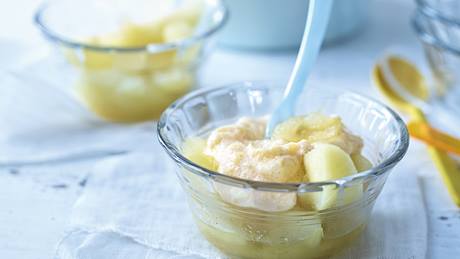 Süße Polenta mit Apfelkompott