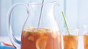 Melonenbowle mit Holunderblütensirup