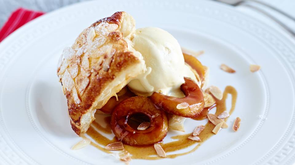 Strudelkissen mit karamellisierten Äpfeln