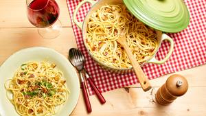 Spaghetti Carbonara mit Räuchertofu und Cashewmus